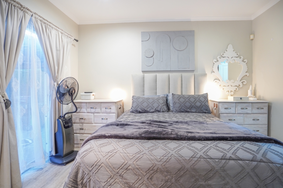 3 Bedroom Property for Sale in Parklands North Western Cape